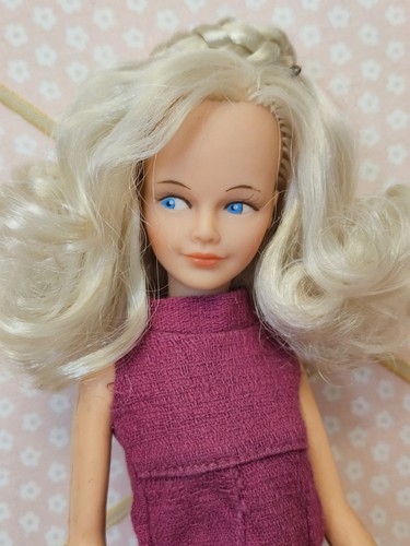 Beautiful vintage 1977 - beautiful,