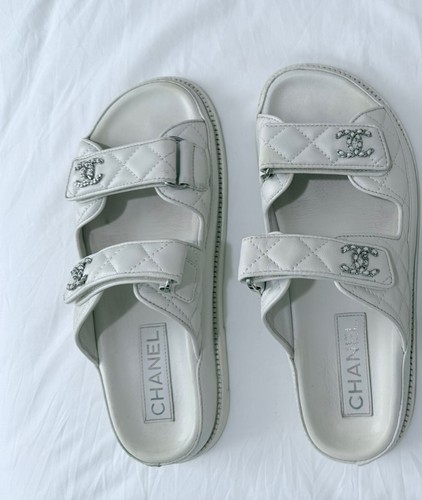 Chanel authentic white quilted - authentic,