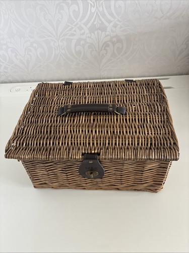 Marks and spencer wicker - and,