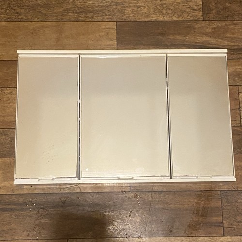 Vintage plastic bathroom - plastic,