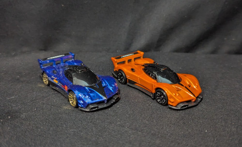Hot wheels pair - of, pagani