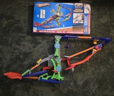 RARE RETIRED Hot Wheels Wall Track Roto Arm Revolution HW 2013 Box