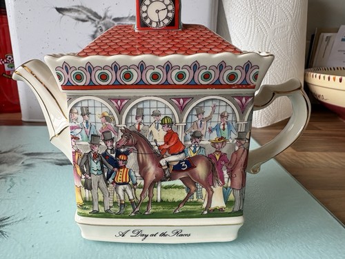 Sadler teapot day - a, in