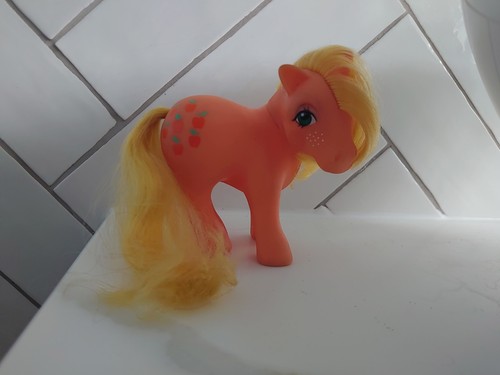 Vintage 1983 little pony - little,