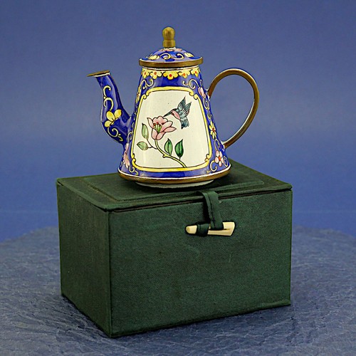 Trade aid miniature - aid,