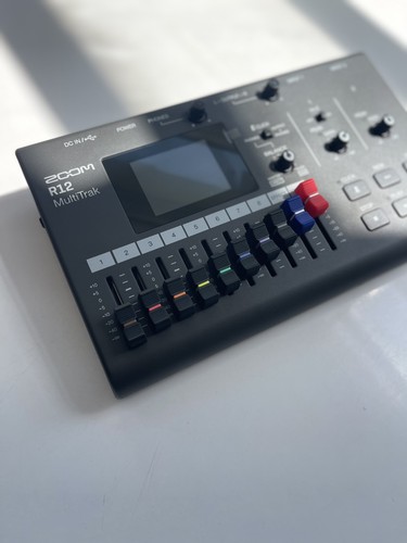 Zoom r12 multitrack portable - r12,