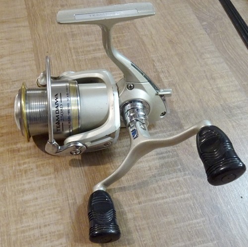 Team daiwa 2508d iconic - daiwa,