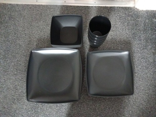 Piece black plastic - 16, square
