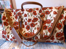 Signare Tapestry Big Holdall , Travel Bag, Gym Bag, Poppies, excellent condition