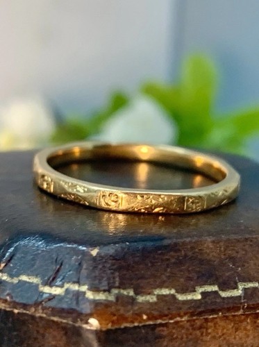 22ct gold multi sided band - gold,