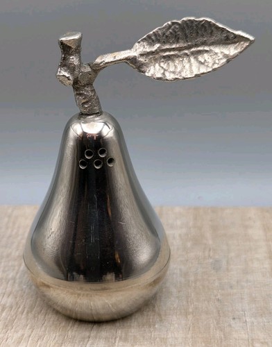 Silver tone metal salt - tone, pepper
