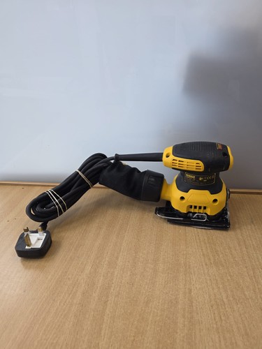 Dewalt dwe6411 240v palm - dewalt,