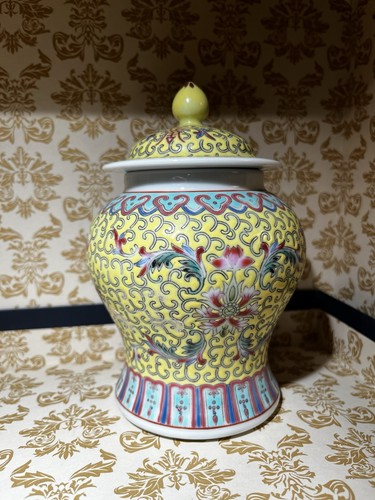 Lovely decorative ginger jar - decorative,