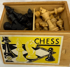 K&C Ltd London Chess Set Wood