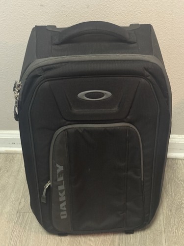 Rare large oakley gear - gear, bag