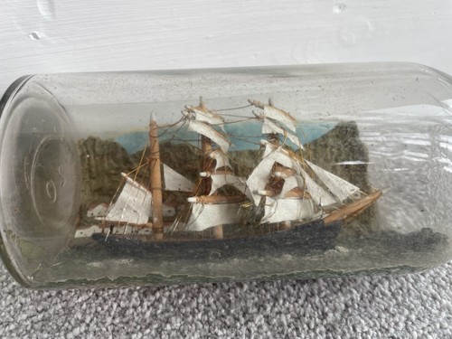 Vintage ship bottle 20cm - in, a