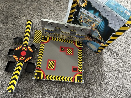 Robot wars battle arena - wars,