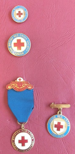 Red cross vintage badges job - red,