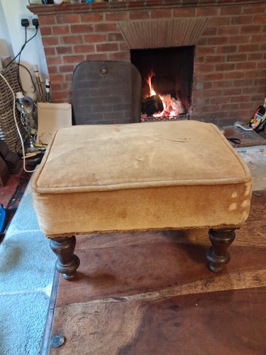 Vintage small foot stool with - ,