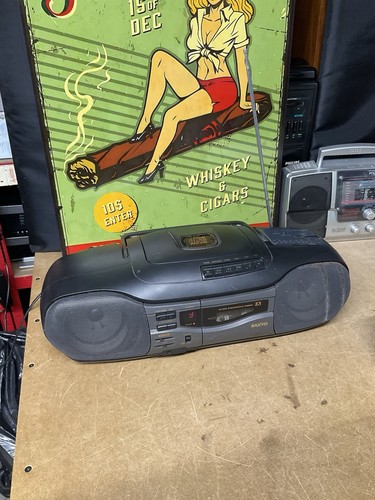 Sanyo radio cassette player - radio,