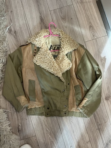 Vintage amelia earhart tiger - vintage,