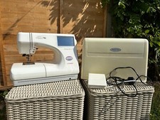 Jenome Memory Craft 9000 - Sewing Machine - White + Case & Accessories