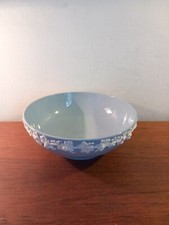 Wedgwood Etruria Barlaston Queensware Embossed White On Blue Large Bowl