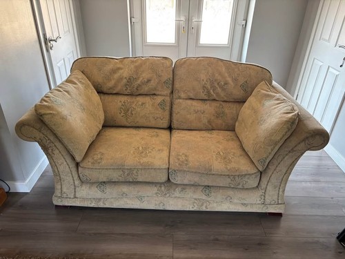 Two seater settees with - 2‑seater,