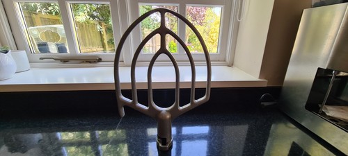 Metal beater for planetary - beater,