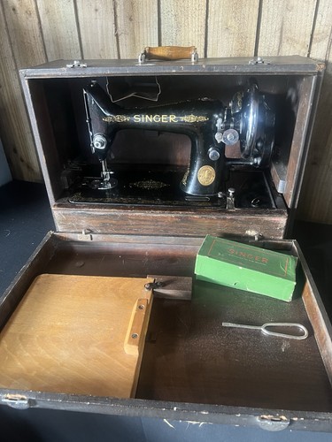 Vintage 1941 singer 99k - singer, hand