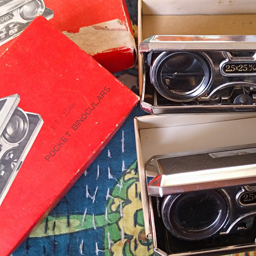 Two pairs compact opera - two,