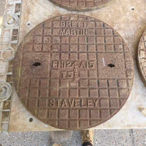 Round cast iron manhole - iron,