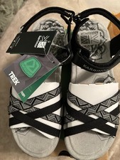 Brand New Ladies Katrina Salina Sandle Black Size 5