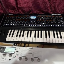 Roland Jupiter-Xm synthesiser