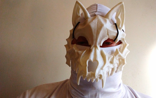 White wolf skull - white,