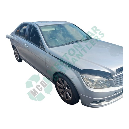 Mercedes class c180 - none, led