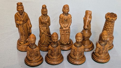Medieval 202 chess set latex - medieval,