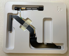 NEW GENUINE MACBOOK PRO 13"