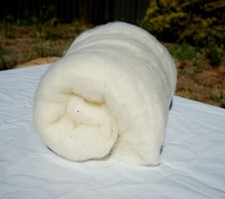 Carded Core wool batting for needle and wet felting, 200g, undyed, natural white