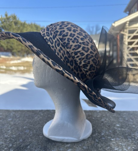 Wide brim feathered leopard - wide,