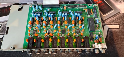 Akai output digital - ,