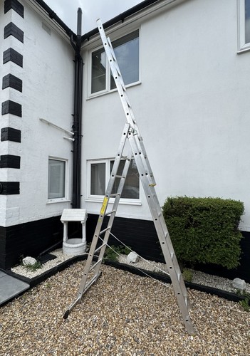 Triple ladder - 9,