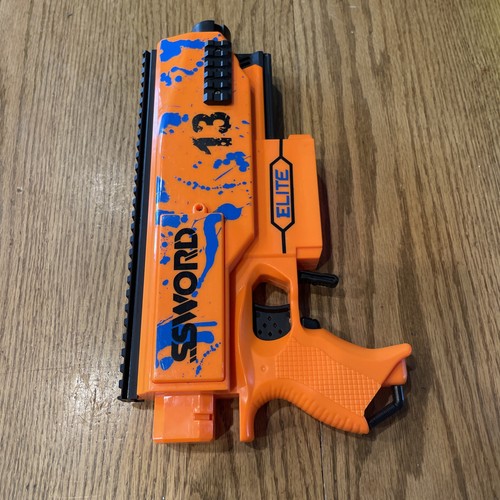 Nerf elite stryfe like blaster - like,