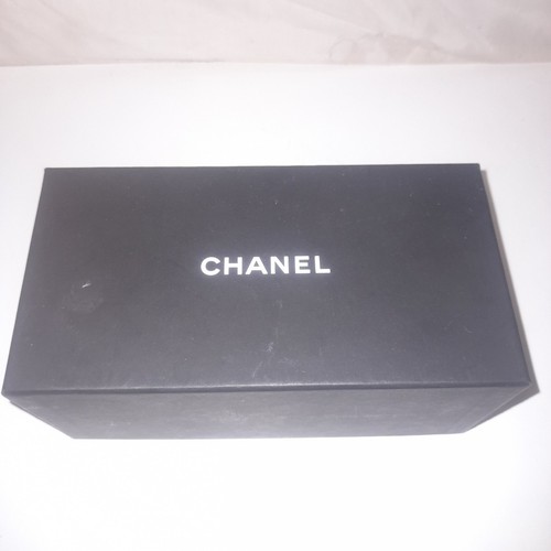 Chanel small gift - box, 18.5cm