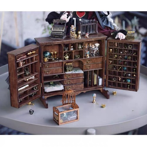 Scale dolls house - 1/6,