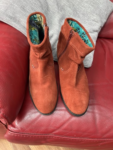 Ladies moshulu red suede - ladies,