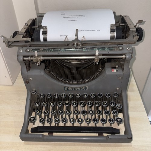 Underwood 5 typewriter - 5,