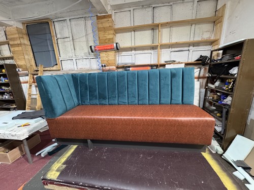Restaurant booth seating - restaurant,
