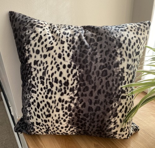 Luxurious faux fur velboa - luxurious,