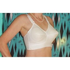 Vintage White Exquisite Form Bullet Bra 38 D circle stitch pointy sweater girl